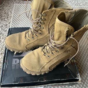 Rocky s2v tactical military boot mens size 8.5 wide.